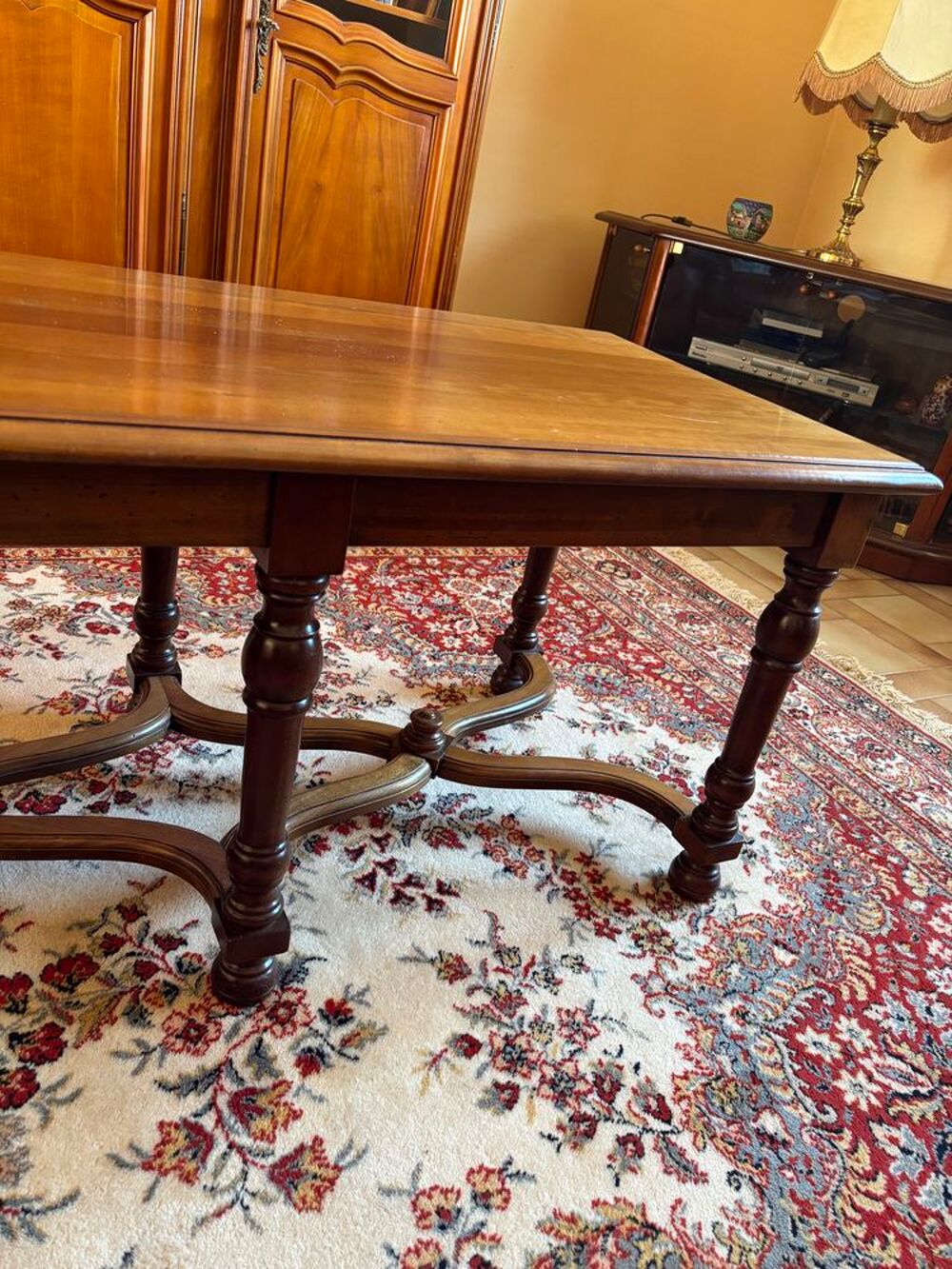Table basse rustique en bois massif ? Pieds tourn&eacute;s ? Style Meubles