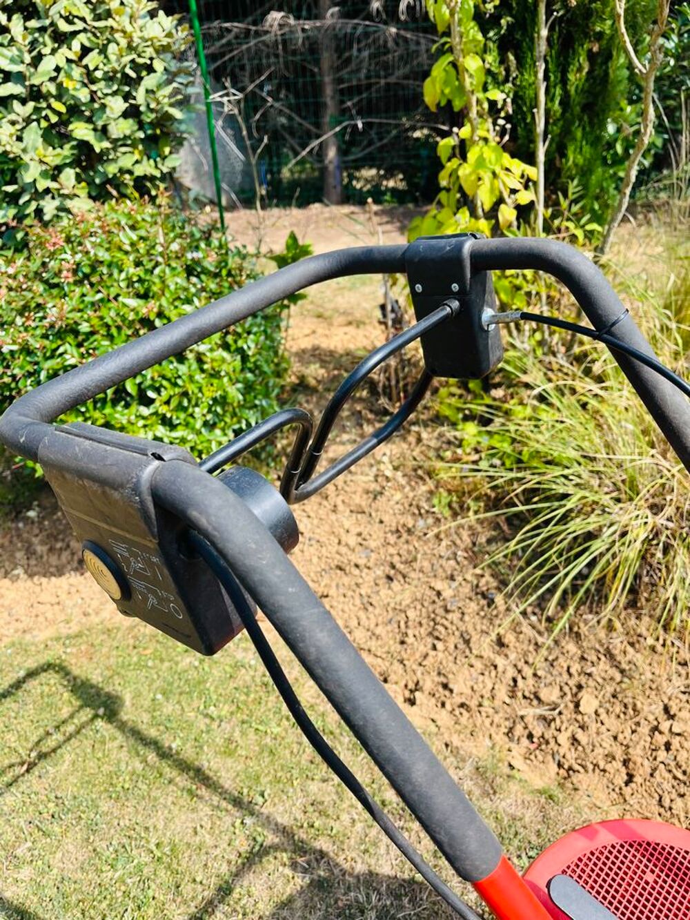 Tondeuse Wolf 41cm &eacute;lectrique tract&eacute;e Jardin