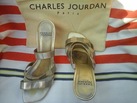 Chaussures  lanires dores Charles Jourdan 12 Royan (17)