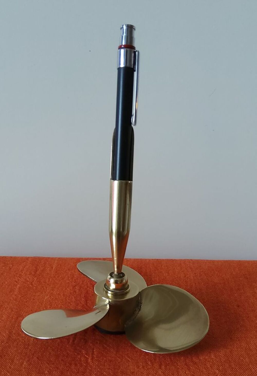 Porte stylo '' H&eacute;lice '' D�coration