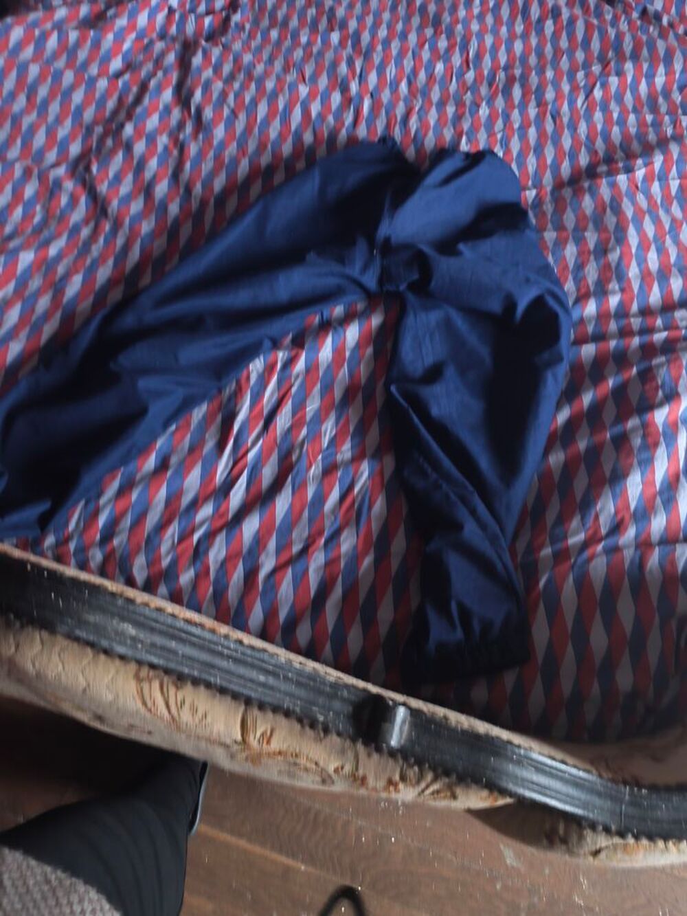 10€ jogging enfant taille petit 40 Vêtements