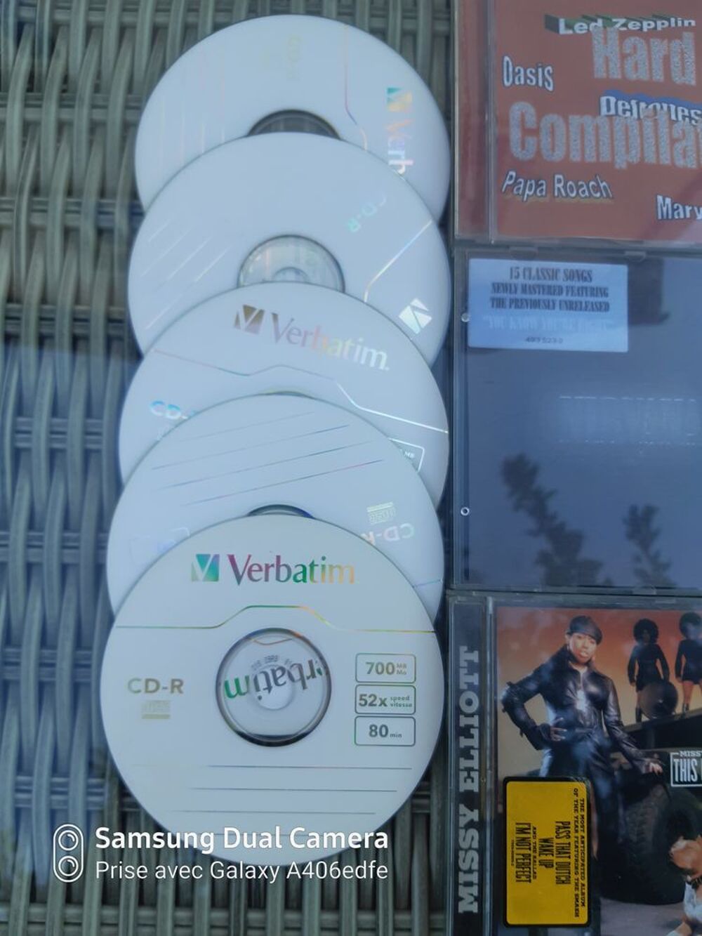 CD musiques divers et 5 CD neufs CD et vinyles