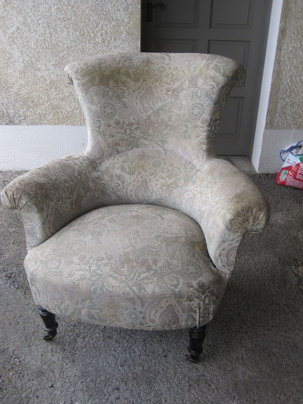 Fauteuil "Crapaud" ancien Meubles