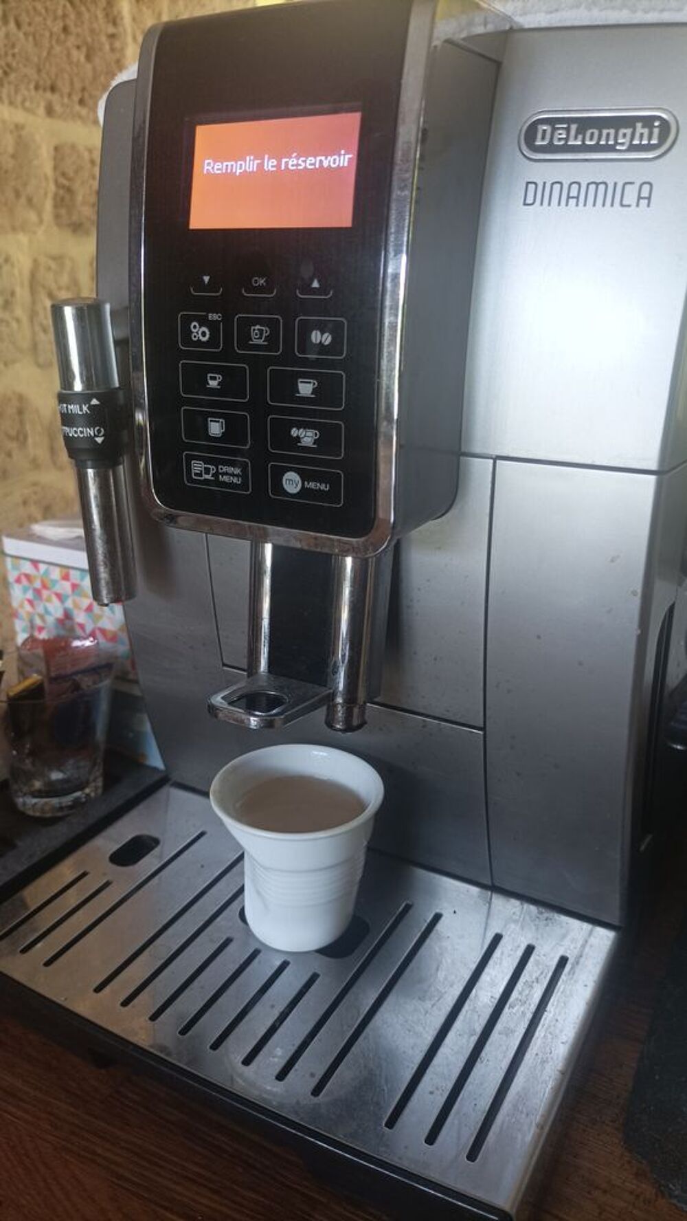 Machine caf&eacute; De'Longhi Dinamica ECAM 35 piece ensemble moteu Electroménager