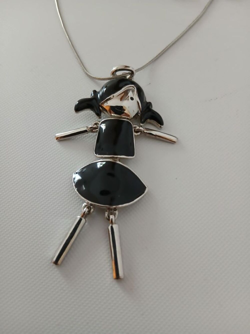  Joli sautoir petite fille articul&eacute;e de marque neuf N&deg;1412 Bijoux et montres