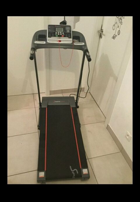 Tapis de course F 10 pliable sur roulettes SPORTSTECH 290 Schiltigheim (67)