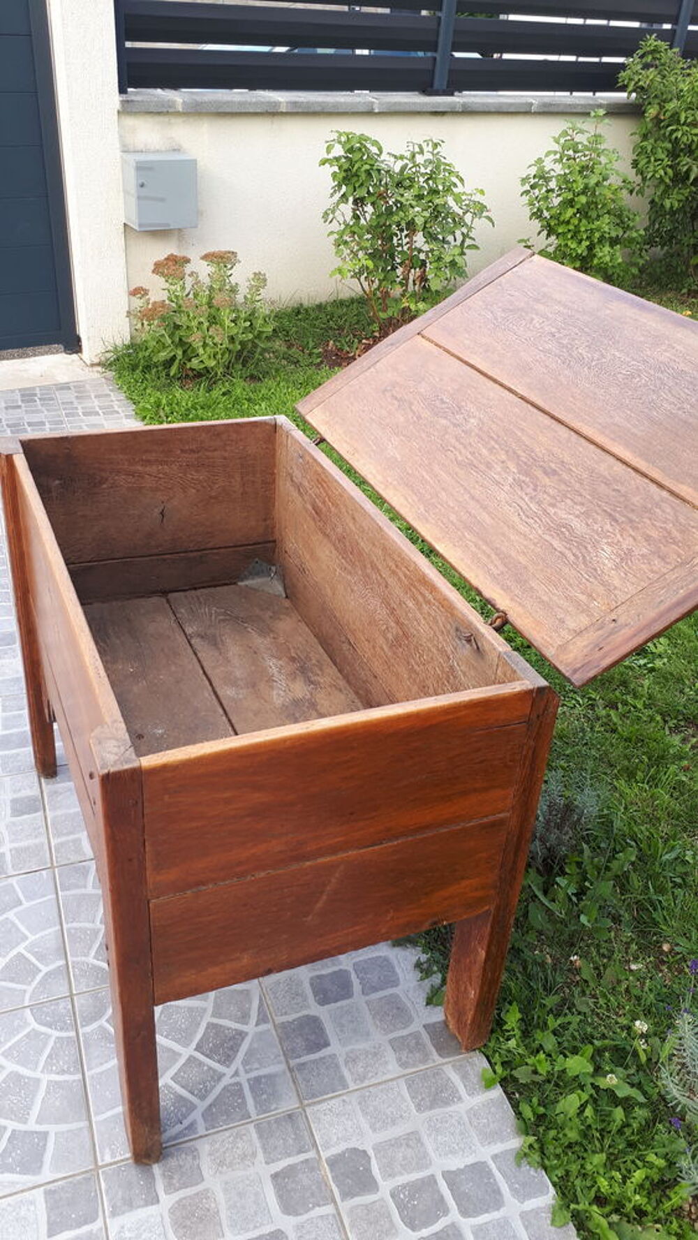 Meuble ancien COFFRE A GRAINS Meubles