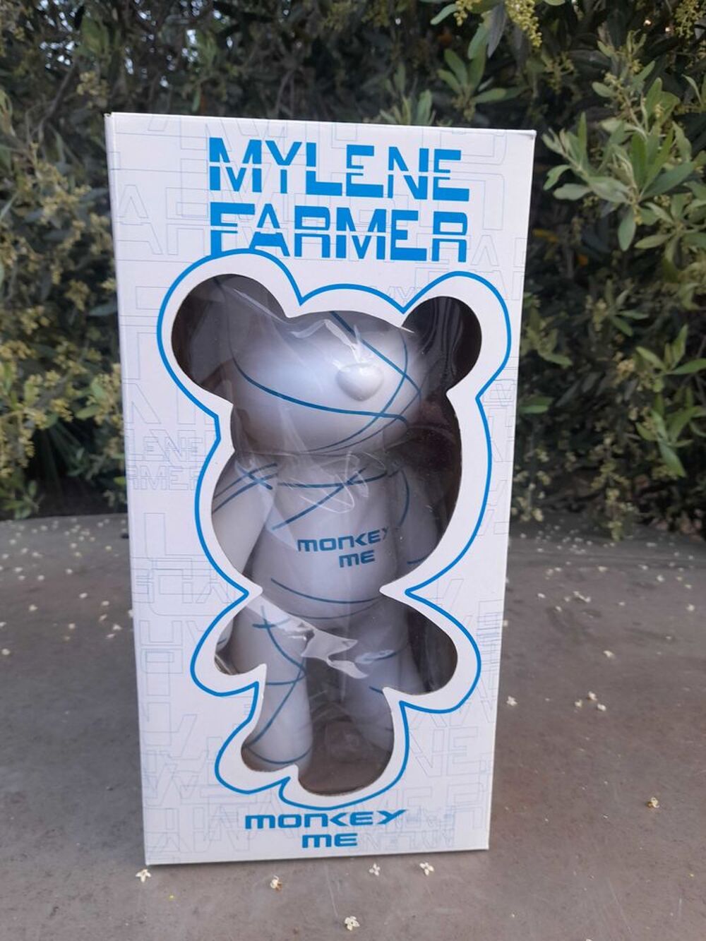 Mylene Farmer Monkey 