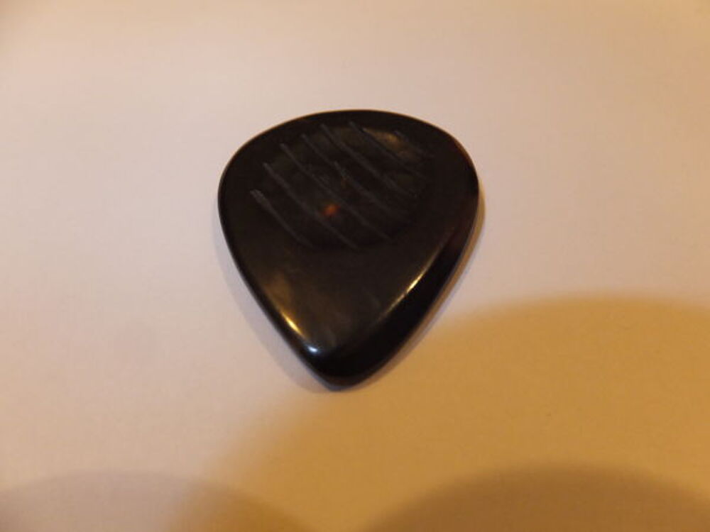 M&eacute;diator guitare manouche en v&eacute;ritable &eacute;caille de tortue Instruments de musique