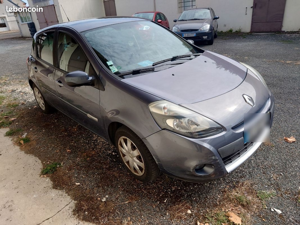 Clio III Tce 100 eco2 Expression 2010 occasion 41000 