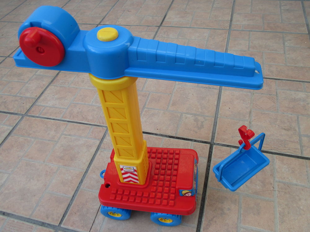 ETABLI BRICOLO-CENTER GRUE sur ROUES Jeux / jouets
