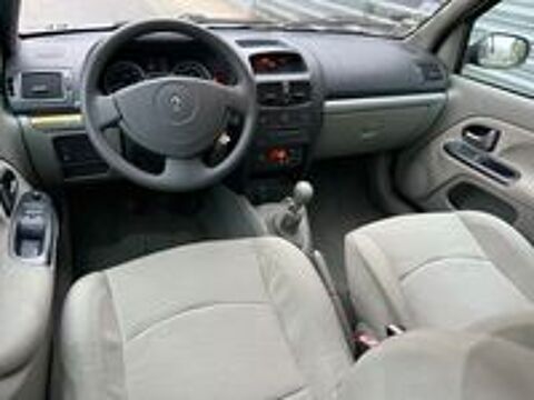Clio II Clio 1.4i 16V Privilège 2002 occasion 77420 Champs-sur-Marne