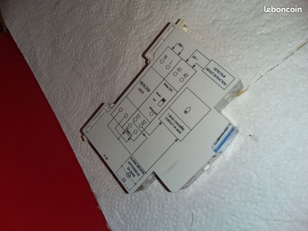 Relais de s&eacute;curit&eacute; 24V VMC &agrave; gaz LEGRAND 003859
Bricolage