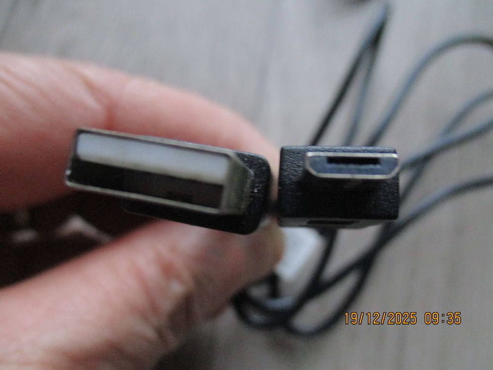 Cable de charge USB Téléphones et tablettes