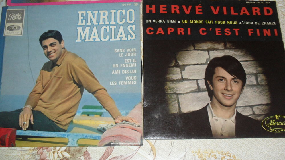 vinyles 33 et 45 tours avec pochettes Audio et hifi