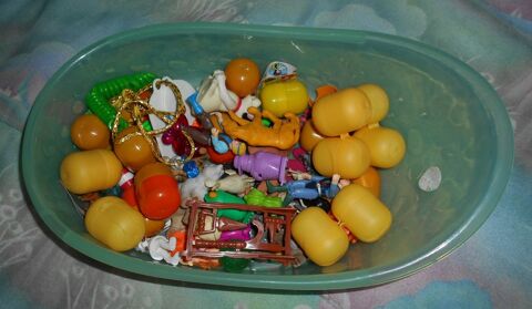 Lot de jouets miniatures (Kinder et autres) 5 Ervy-le-Chtel (10)