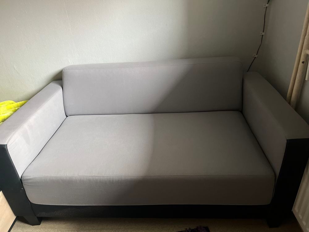 Canap&eacute; 2 places de chez Conforama Meubles