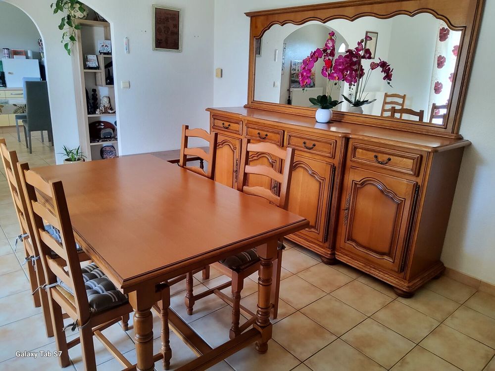 Salle &agrave; manger compl&egrave;te Meubles