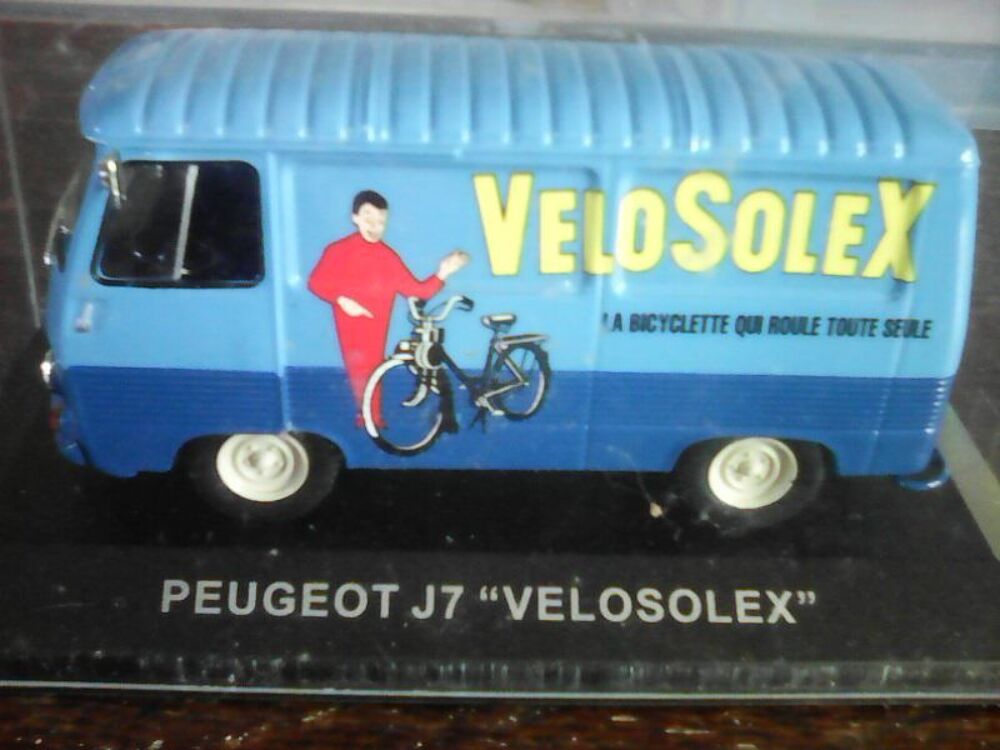Camionette J7 Peugeot Velosolex Mod&egrave;le r&eacute;duit 