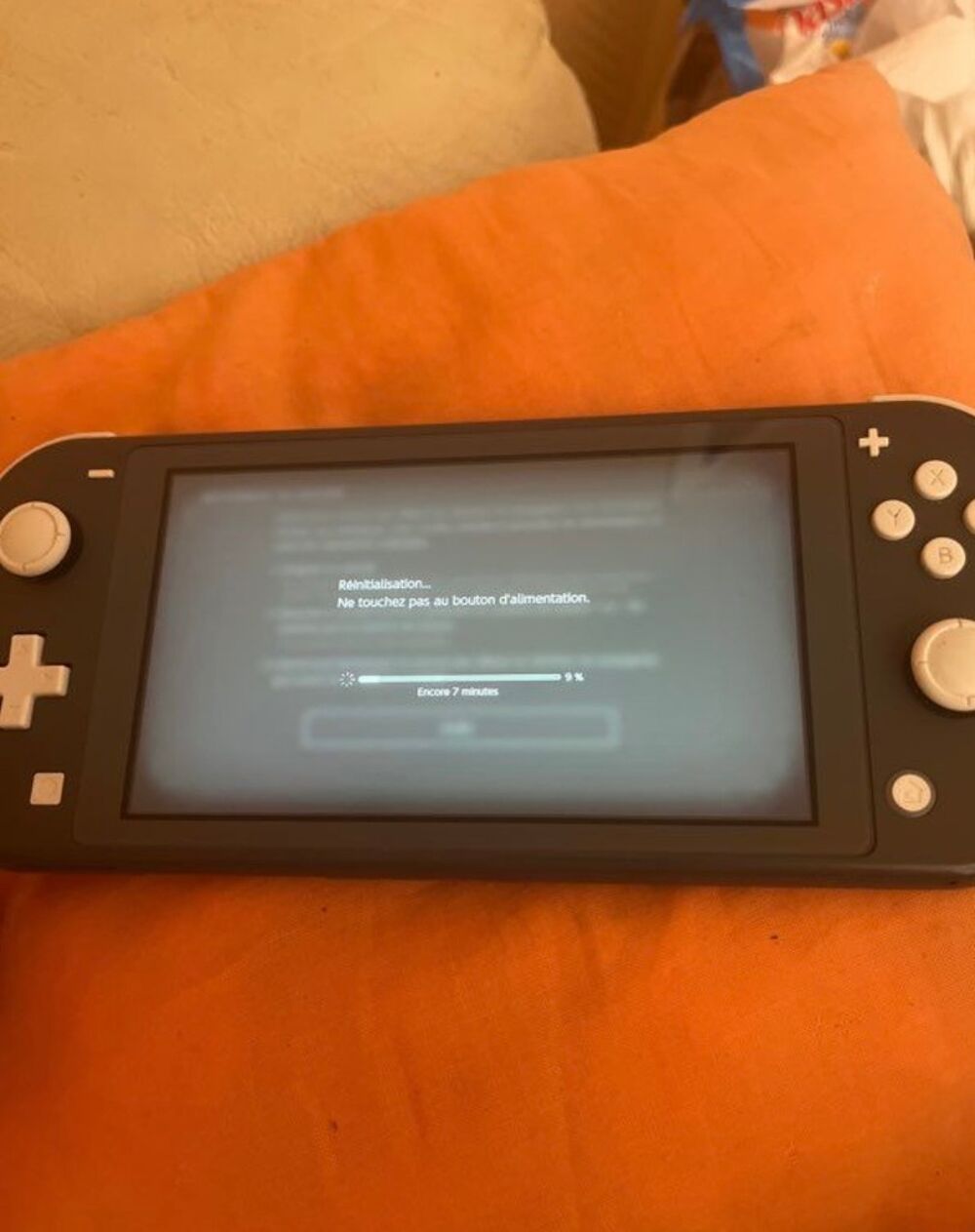 Console de jeux portable grise Consoles et jeux vidéos