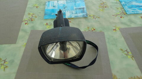 Lampe torche longue port�e 11 Sabl�-sur-Sarthe (72)