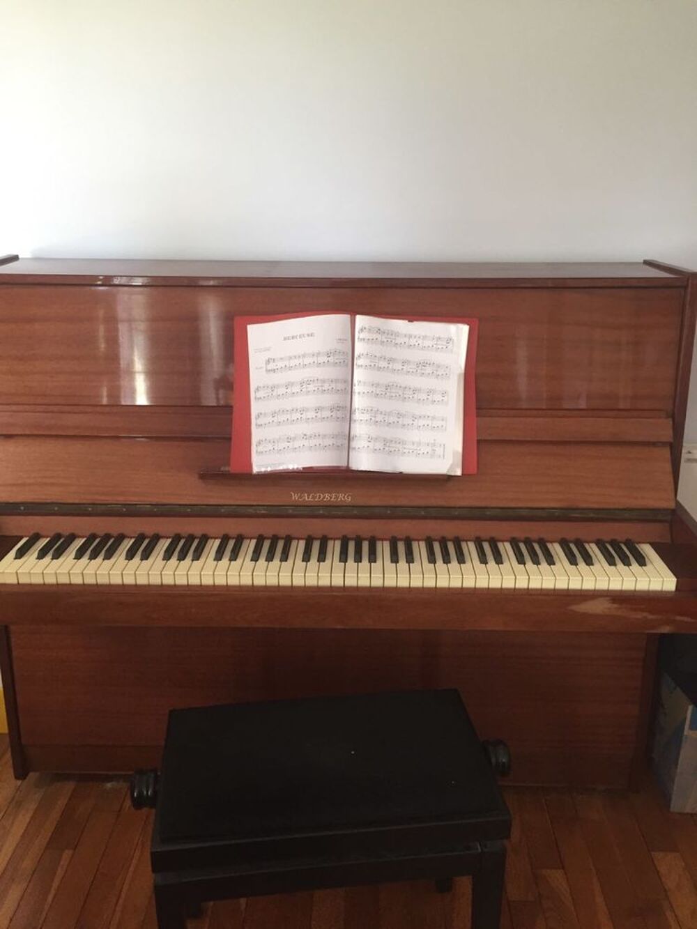 Piano droit Instruments de musique