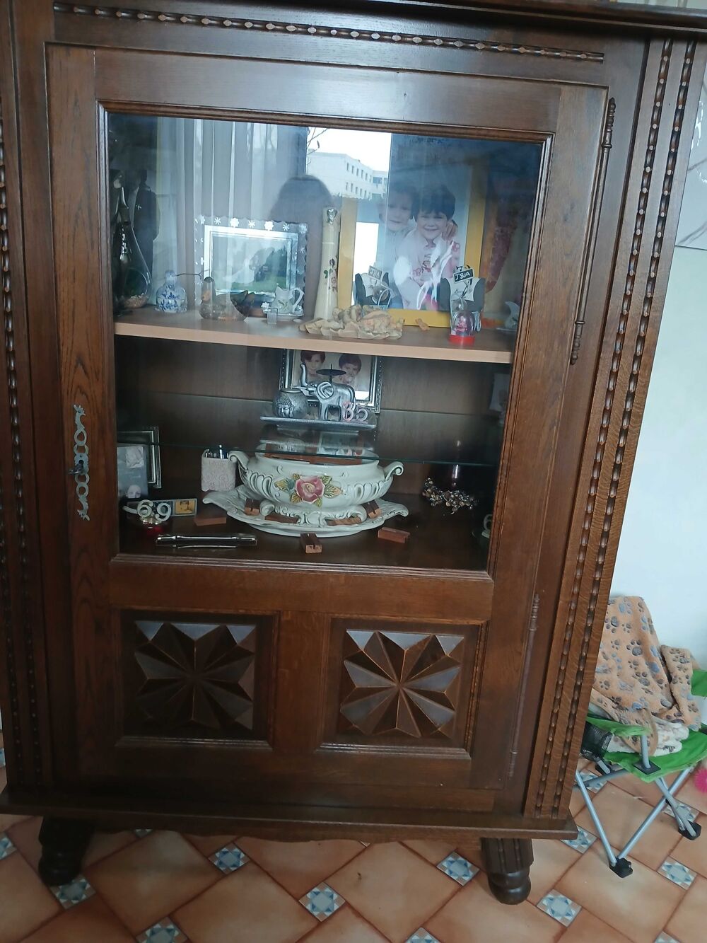 meuble de salle &agrave; manger avec vitrine et table Meubles