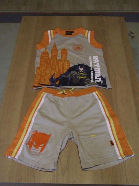 Ensemble, d�bardeur et short, BATMAN, 8�ans, TBE 6 Bagnolet (93)