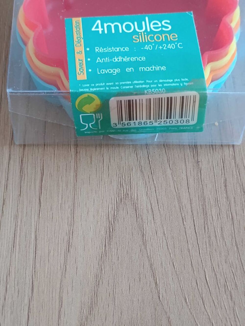 4 mini moules en silicone neuf Cuisine