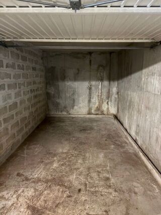 Parking / Garage � vendre 13 m� Vallauris