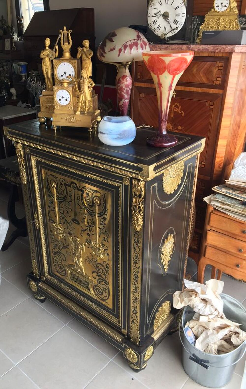 Antiquaire achat au meilleur prix tous objets et mobilier. 