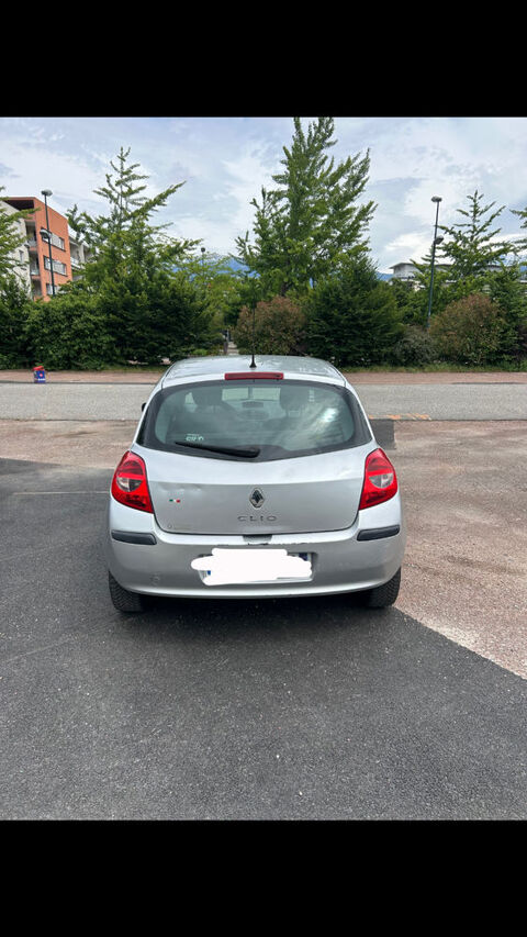 Renault clio iii Clio 1.2 16V 75 Authentique * (5 CV), Be