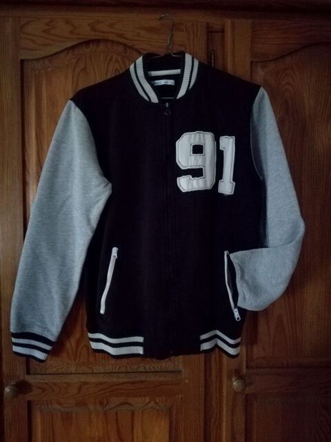 Gilet enfant taille S / 16 ans 10 Barentin (76)