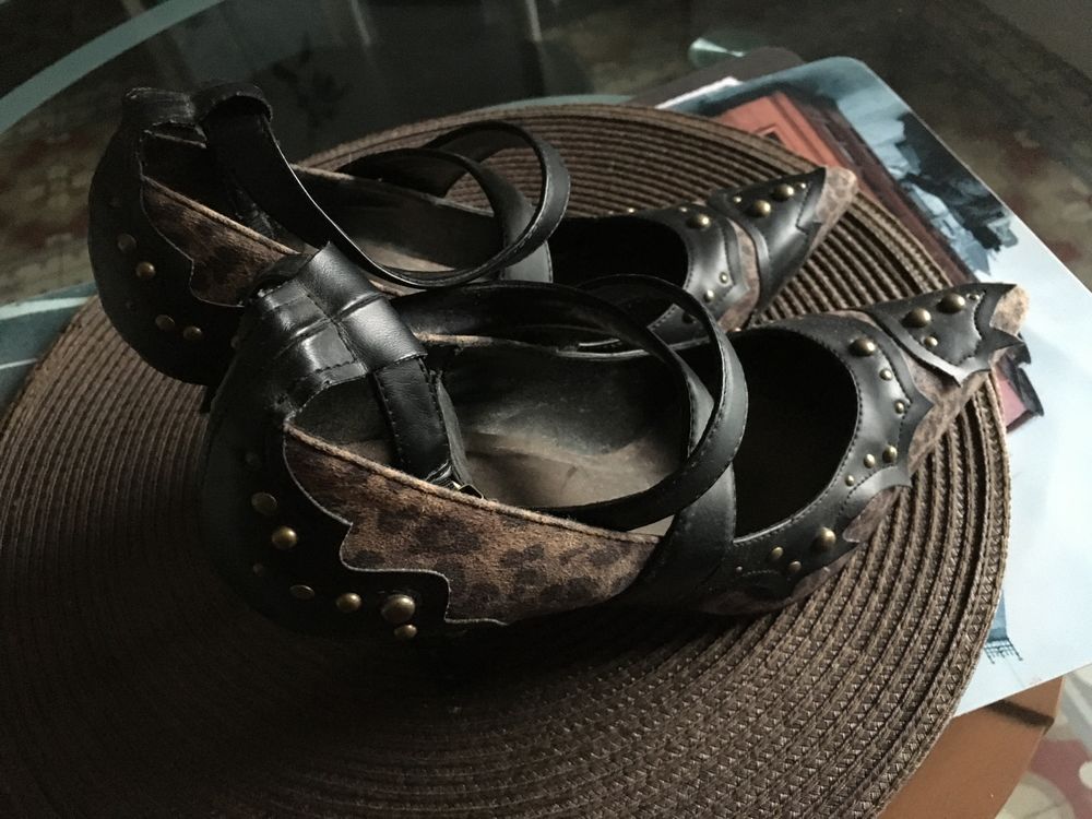 Chaussure femme. Chaussures