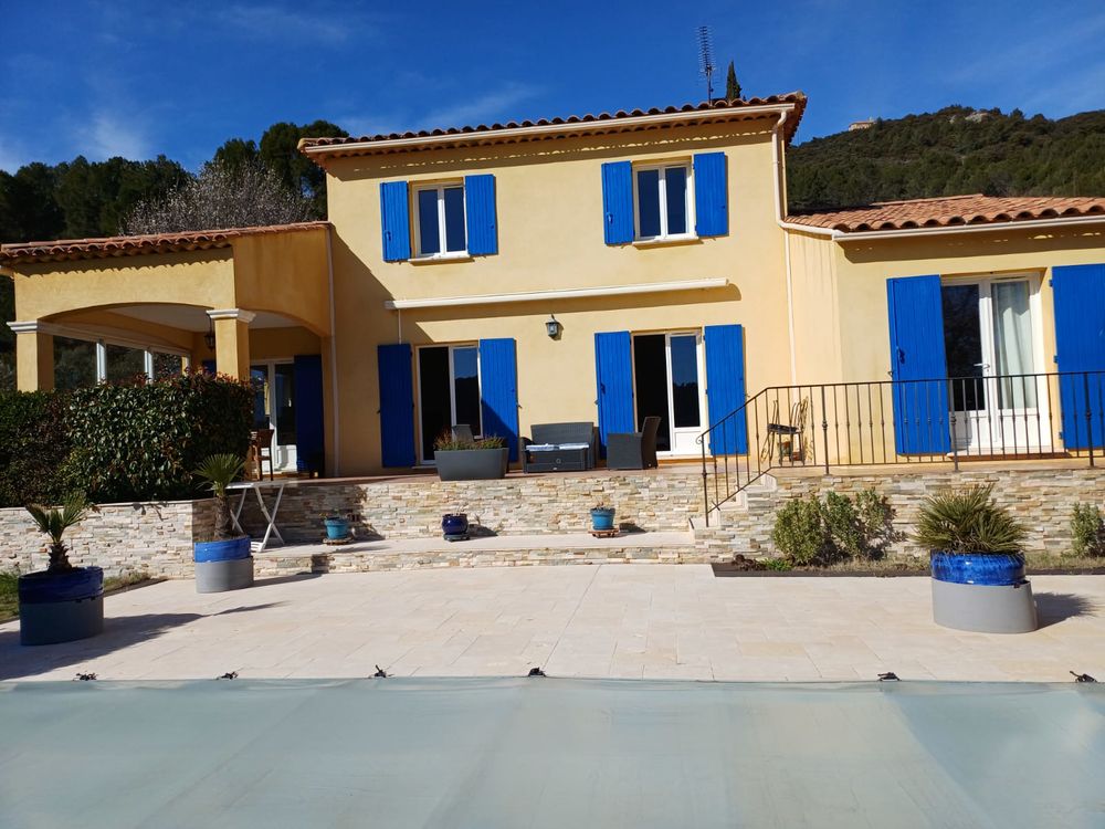 Vente Villa Belle Villa 160 m² (4 ch.) + piscine + garage double. Salernes