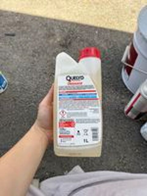   Dissoucol Décolle tous les types de papiers peints 