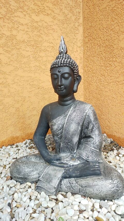 Statue Bouddha XL - Assis en Mditation en Polyrsine Argent 55 Maureilhan (34)