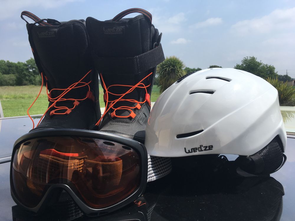 Boots snowboard et casque Sports