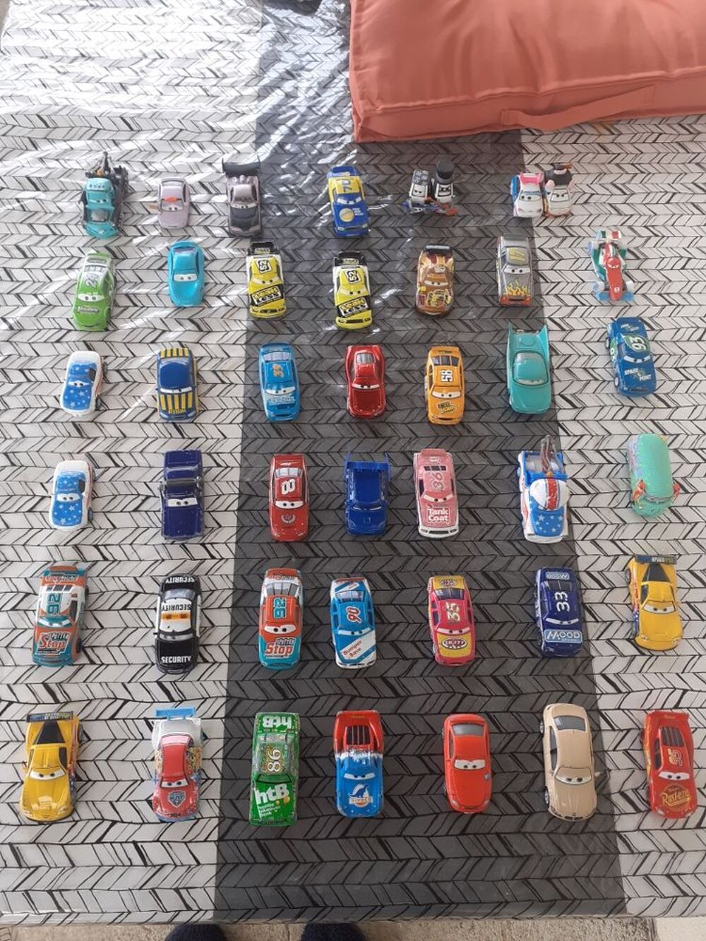 Ensemble/lot voitures cars bas prix Jeux / jouets