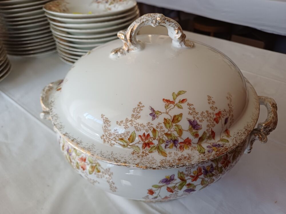service vaisselle porcelaine ancienne fin XIX eme Cuisine
