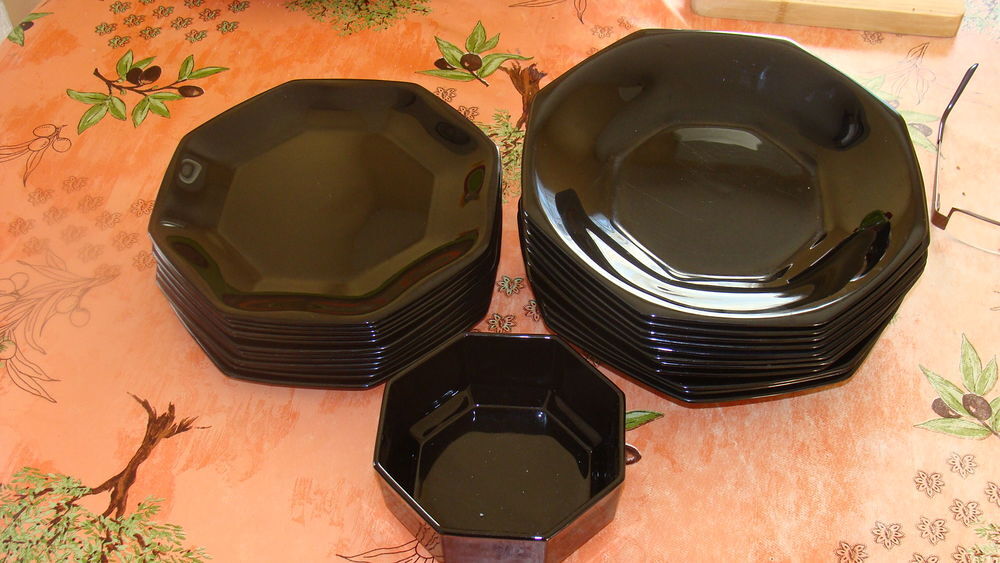 tr&egrave;s beau service de table Cuisine