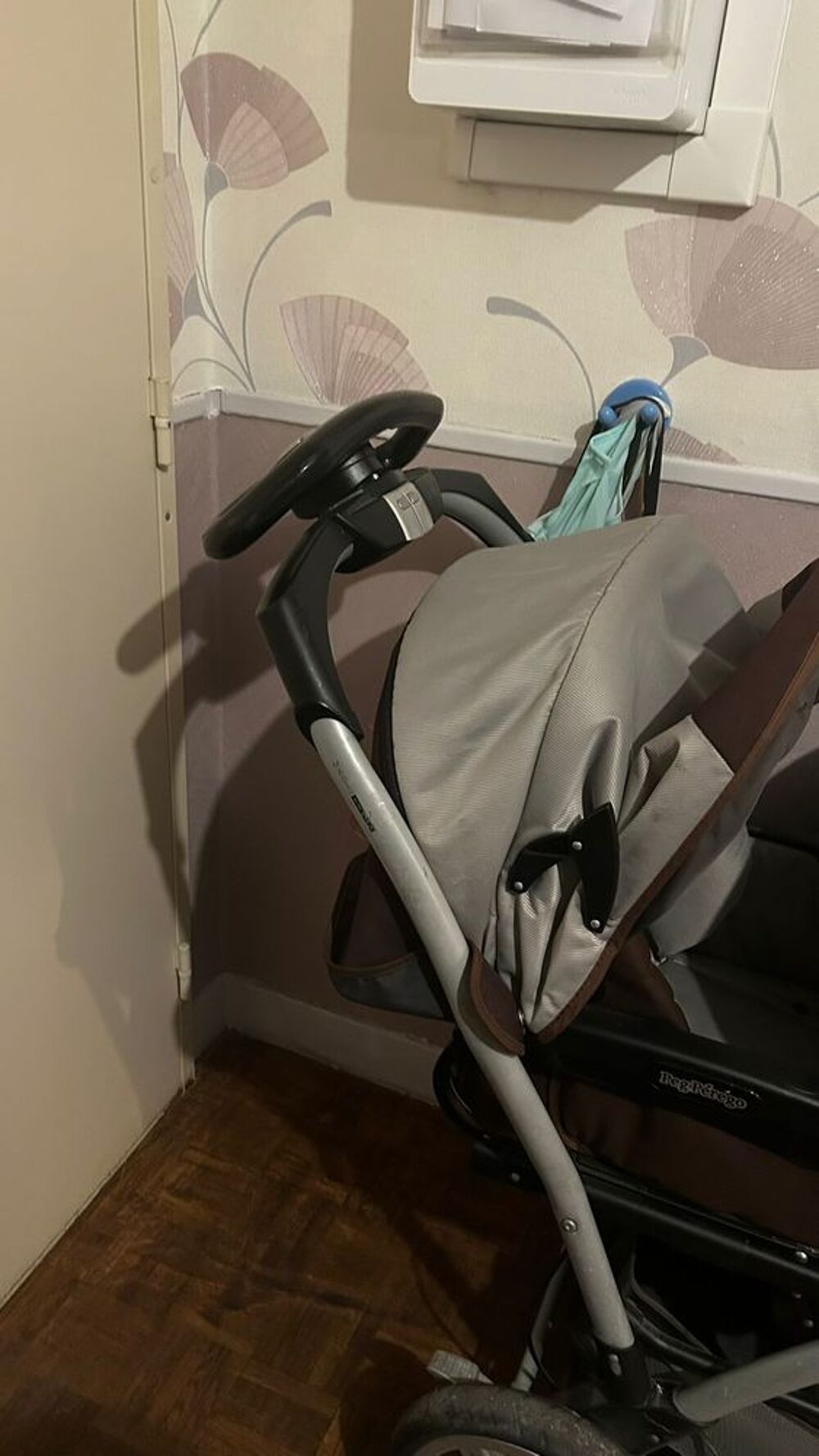 Poussette triple peg perogo Pu�riculture