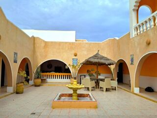  Maison � vendre 8 pi�ces 280 m� Midoun djerba