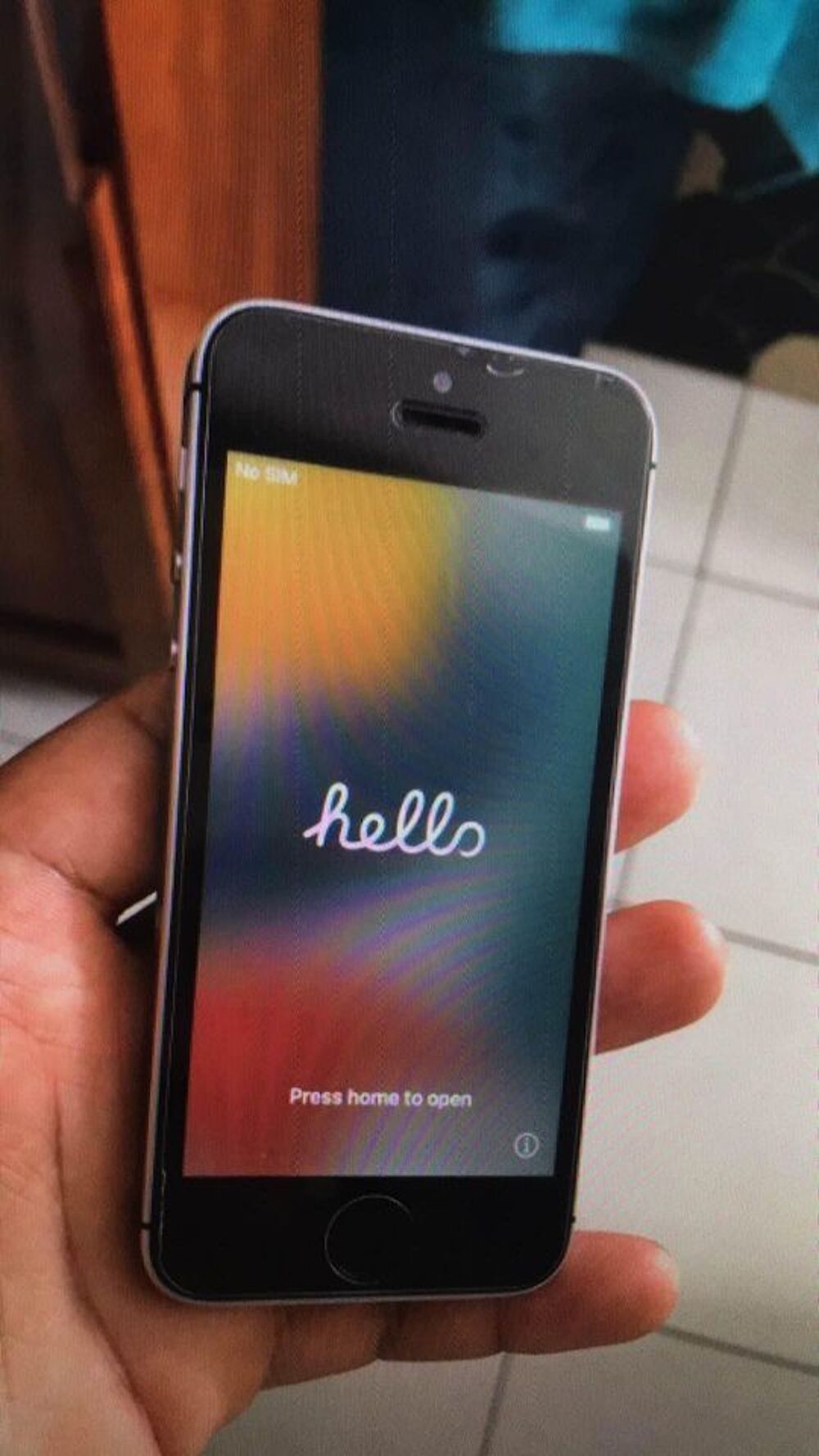 iphone 5 SE 64Go noir Téléphones et tablettes