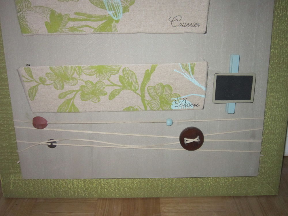 Tableau d&eacute;co avec organisateur de courrier/photo Dcoration