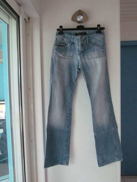 Jean' s femme neuf 25 Le Grau-du-Roi (30)