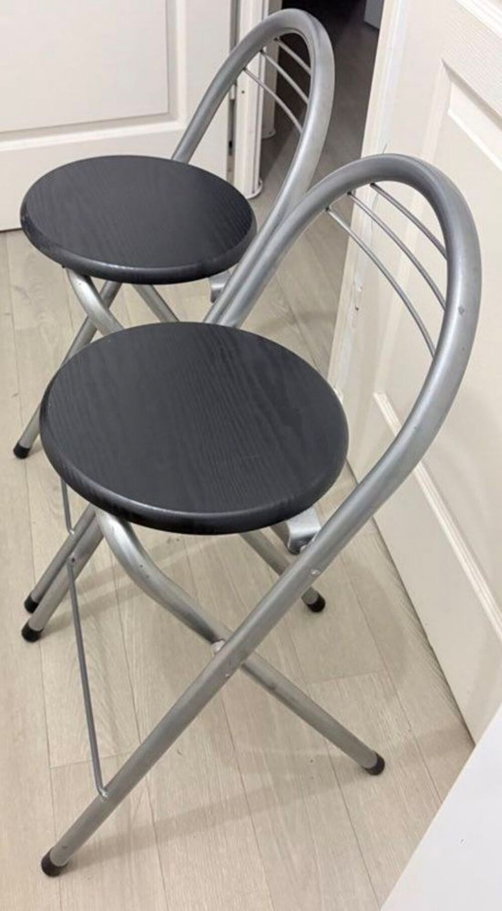 Lot de 2 tabourets pliants en m&eacute;tal Meubles