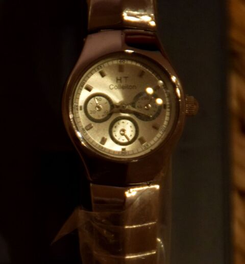 Montre Femme M�tal Neuve. Montre et Bracelet. 5 Roissy-en-Brie (77)