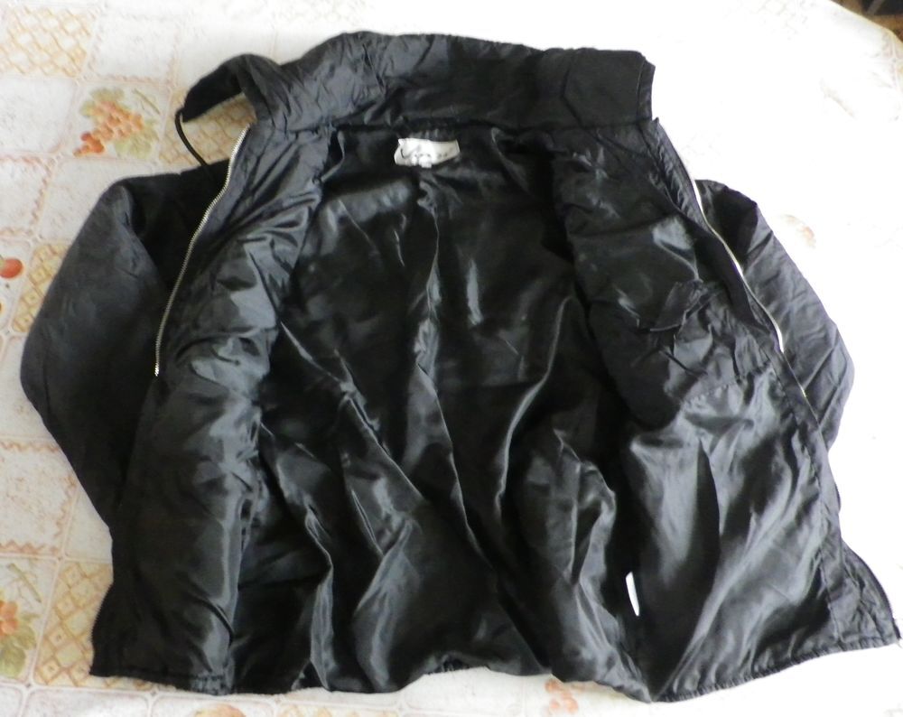 BLOUSON / DOUDOUNE NOIRE T40 COMME NEUVE Vtements