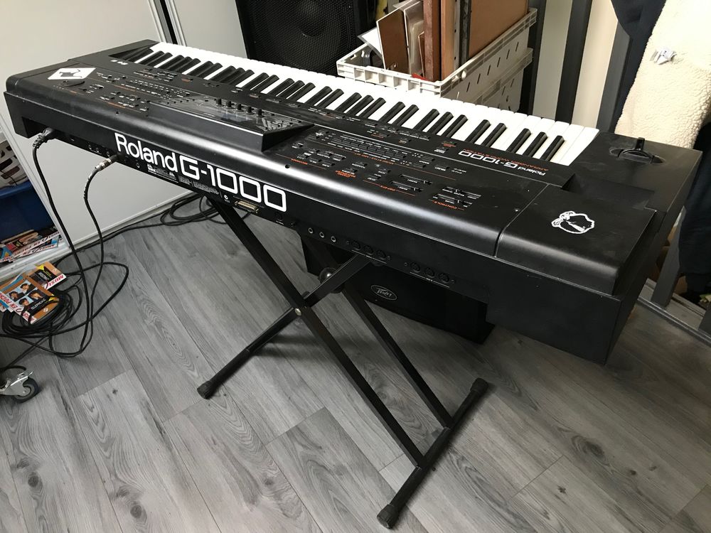 Vends clavier arrangeur Roland G1000 Instruments de musique